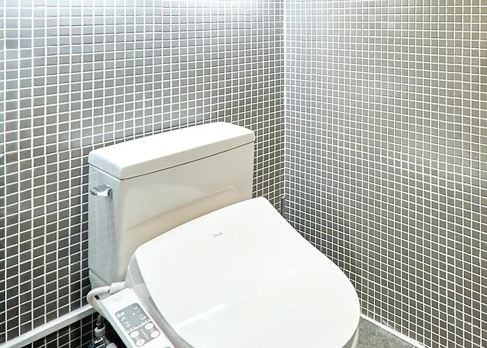 L9 Tailored Service Near Hongik Univ Station Сеул