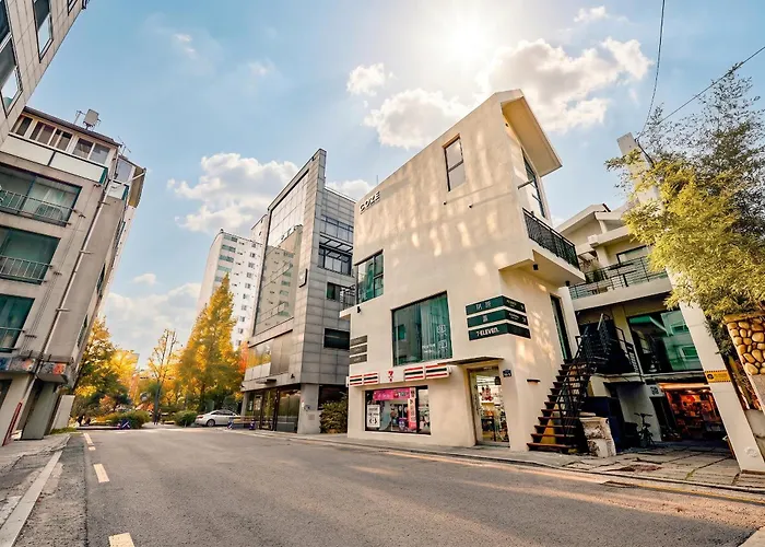 펜션 L9 Tailored Service Near Hongik Univ Station
